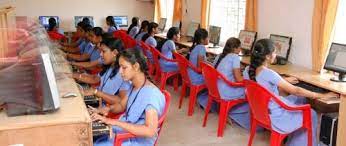 Lab  Padmavani Arts & Science College for Women, Kottagoundampatti in Salem	