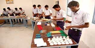 Arulmurugan Polytechnic College (APC), Karur in Karur	