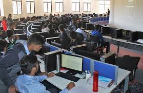 Computer lab Graphic Era Hill University Dehradun Campus, School of Law (GEHUDC-SL, Dehradun) in Dehradun