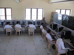 Computer lab for MM College of Pharmacy (MMCP), Ambala in Ambala