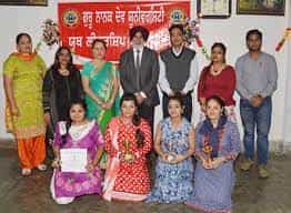 Group photo Bebe Nanki Khalsa College For Women  in Gurdaspur	