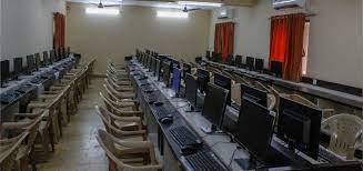 Computer Lab for Vidyabharti Trust College of Master in computer Application - (VBTMCA, Surat) in Surat