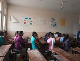 Classroom B.D. Kale Mahavidyalaya Ghodegaon (BDKM), Pune