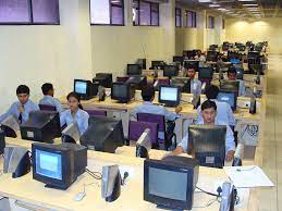 computer lab UPES- School of Engineering (UPES-SE, Dehradun) in Dehradun