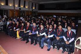 Students of Chennai Business School in Chennai	