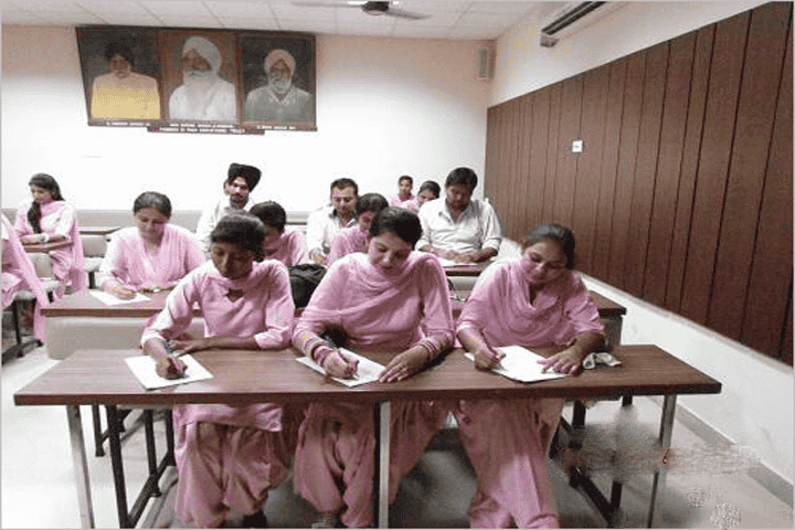 Classroom  Montgomery Guru Nanak College of Education in Jalandar