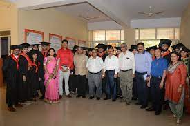 Group Photo  for School Of Economics, Devi Ahilya Vishwavidyalaya, Indore in Indore