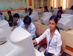 Computer Lab Photo Bharati Vidyapeeth University, Institute of Management and Entrepreneurship Development (IMED) Pune in Pune