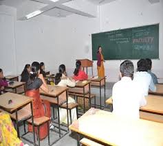 Classroom Priyadarshini Bhagwati College of Engineering (PBCOE, Nagpur) in Nagpur