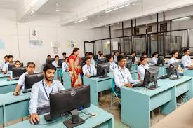 Computer lab Rajarambapu Institute of Technology (RIT, Sangli) in Sangli