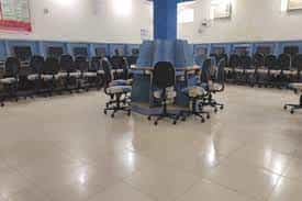 Computer lab K.R.M.D.A.V. College in Jalandar