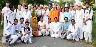 Group photo Dev Sanskriti Vishwavidyalaya in Haridwar	