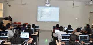 Computer Lab Gateway Institute of Engineering and Technology (GIET, Sonipat) in Sonipat