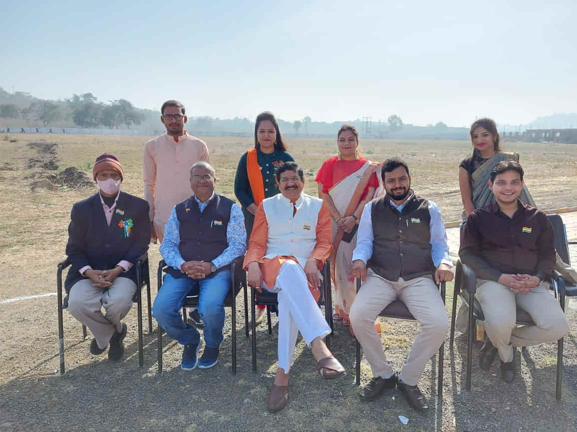 Group Photo  for Indore Mahavidyalaya, Indore in Indore