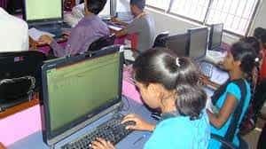 Computer lab AVS Presidency International College (APIC), Raipur